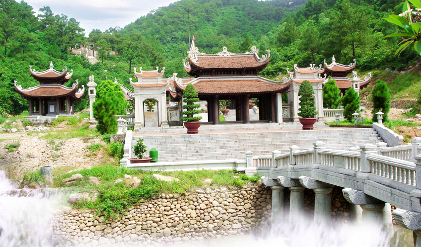 Hà Nội - Đền thờ Chu Văn An - Côn Sơn